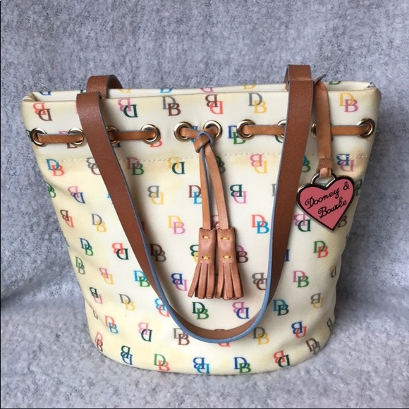 Dooney & Bourke Handbags - Dooney & Bourke purse